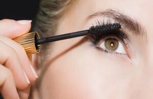 7 tips to get longer eyelashes